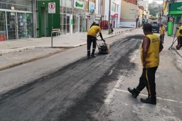 Mutirão de repavimentação de ruas está em andamento em Muriaé